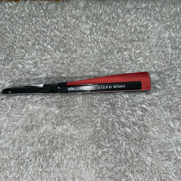 Beyonce Renaissance Movie Merchandise COZY Fan 2023 - Picture 6 of 7